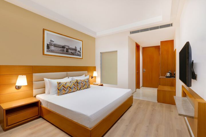 Room 7 of 44
