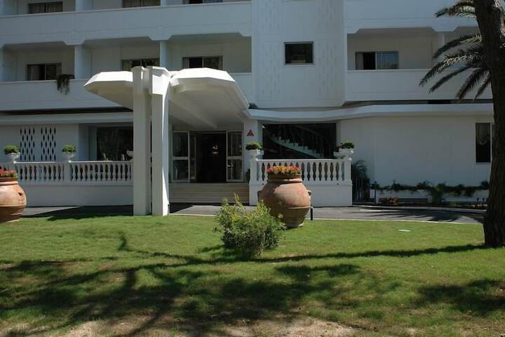 Hotel 44 of 57