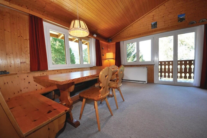 Room 2 of 14