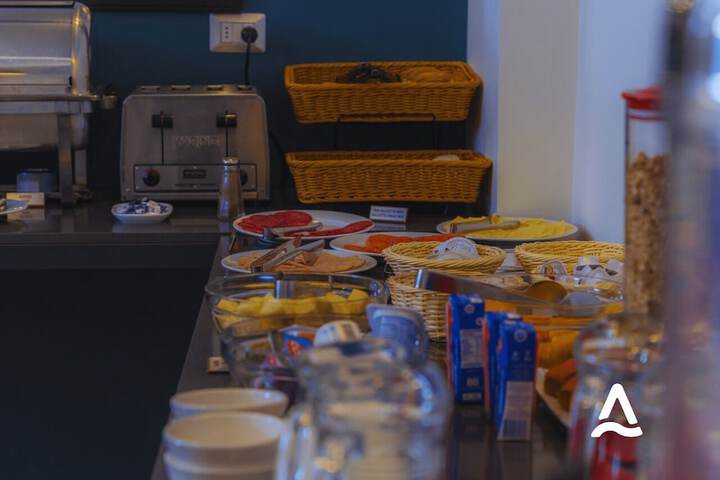 Breakfast/Coffee Service 36 of 39