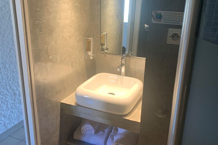 Room 60 of 113