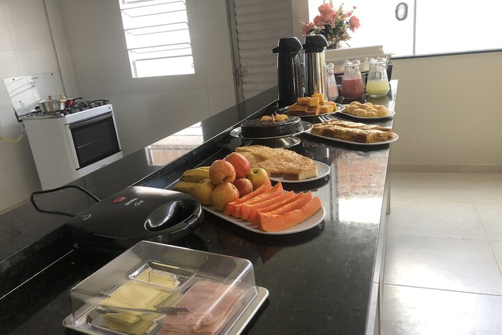 Dining 40 of 52