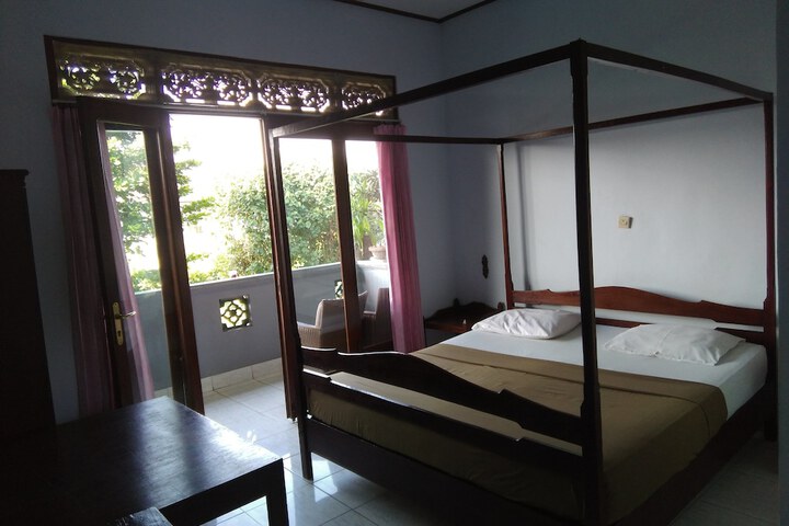 Room 7 of 56
