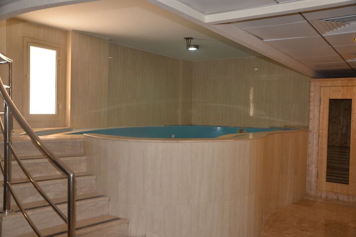 Pool 36 of 52