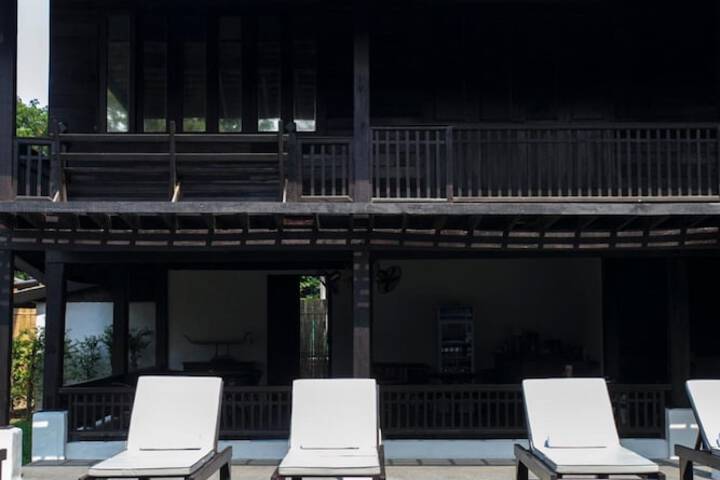 Pool 44 of 60