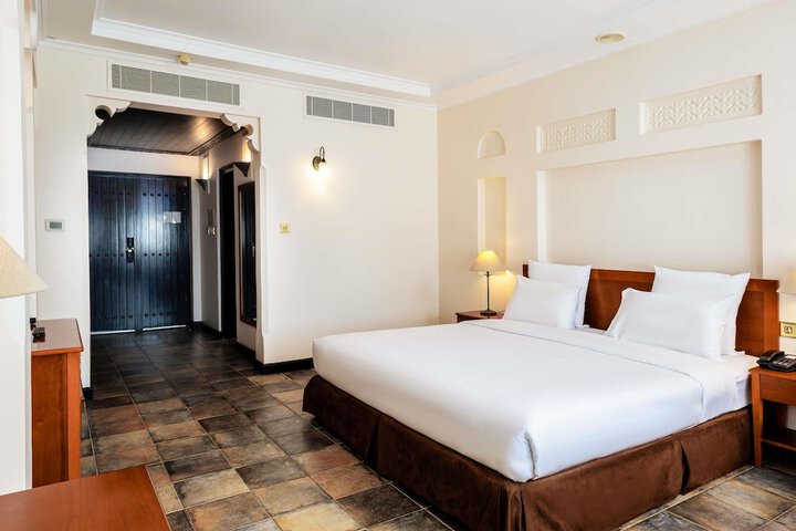 Room 21 of 164