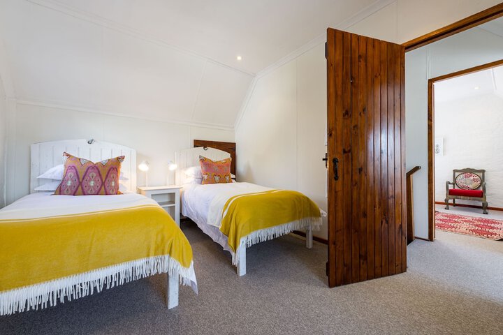 Room 10 of 60
