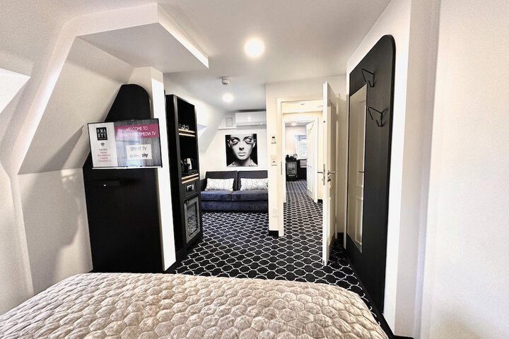Room 66 of 194