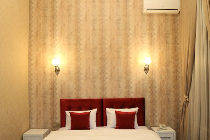 Room 3 of 15