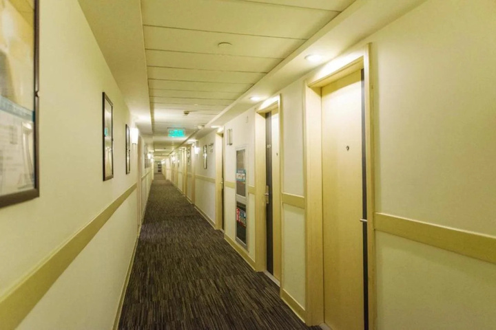 hotel_rooms