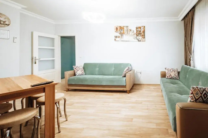 Room 5 of 20