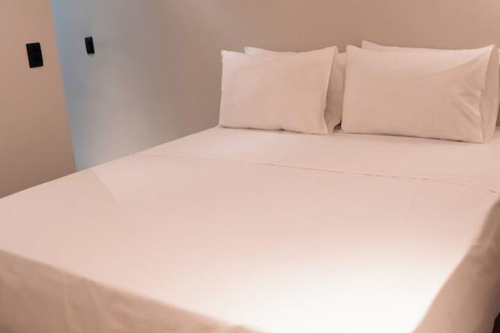 Room 13 of 37