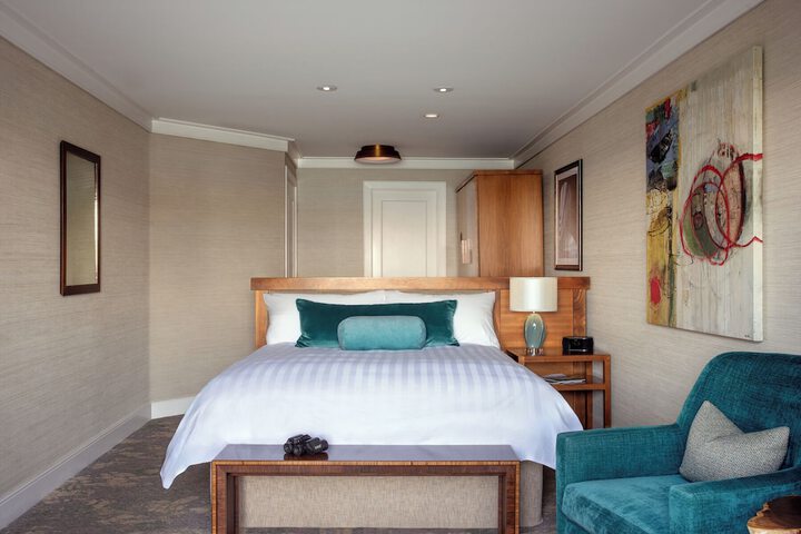 Room 27 of 95