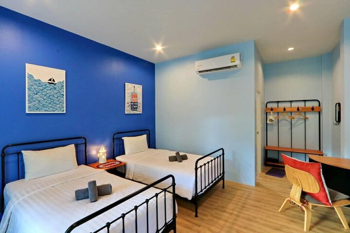 Room 13 of 53