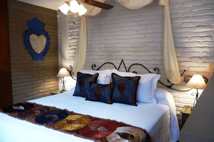 Room 25 of 39