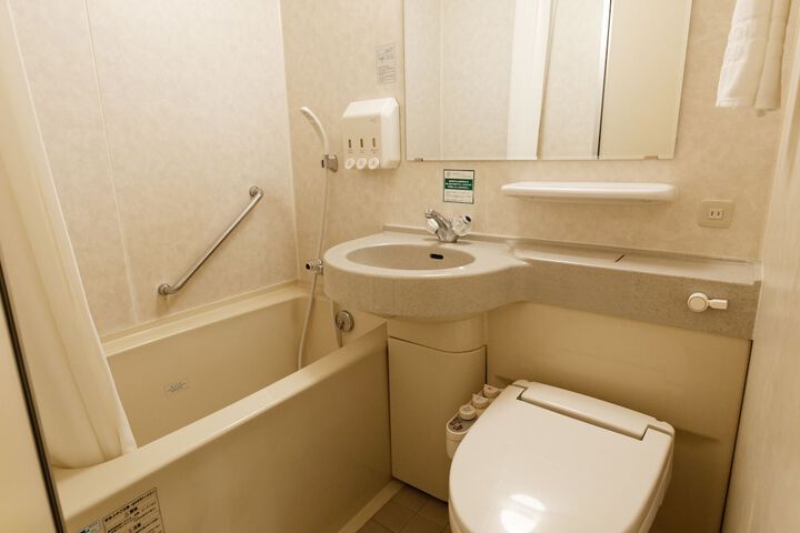 Room 17 of 26