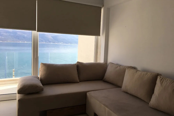 Room 2 of 7
