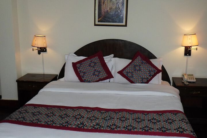 Room 8 of 70