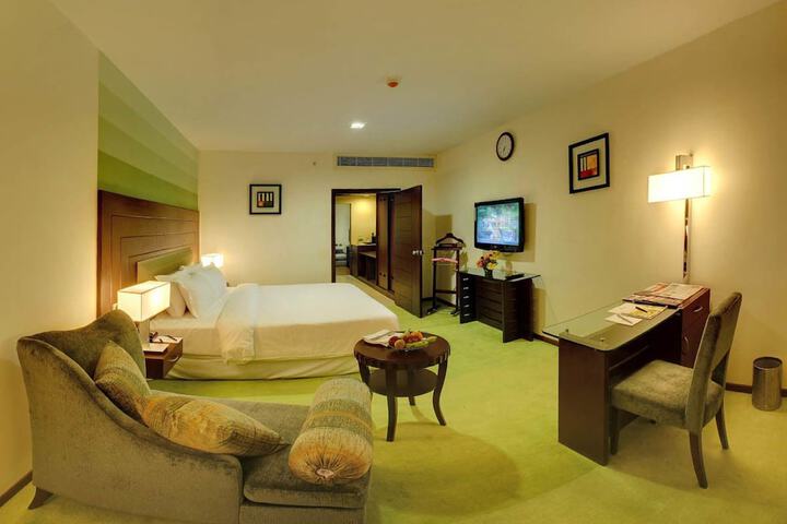 Room 7 of 24