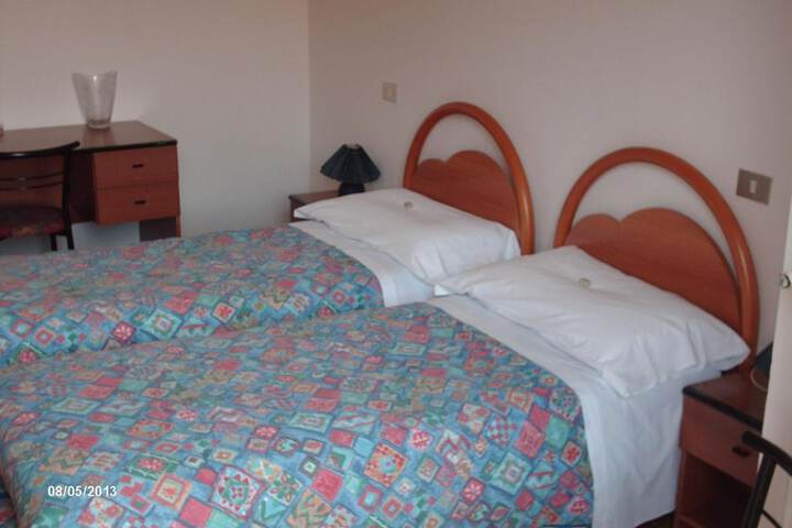 Room 21 of 39