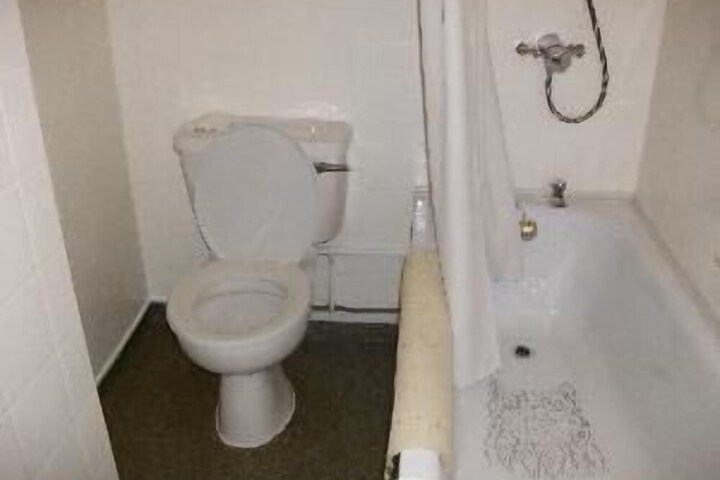 Room 18 of 49