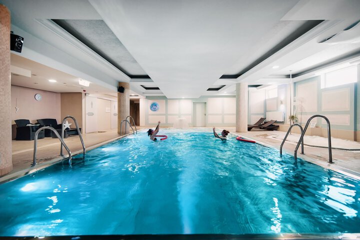 Pool 30 of 51