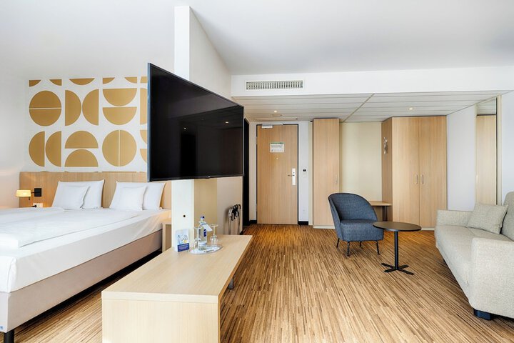 Room 12 of 41