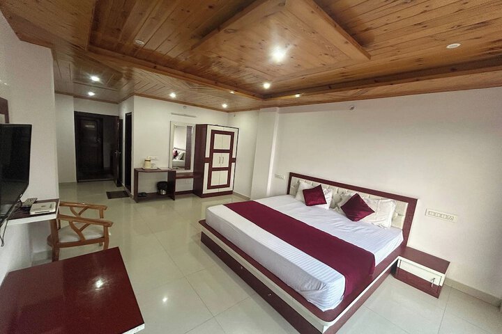 Room 12 of 51