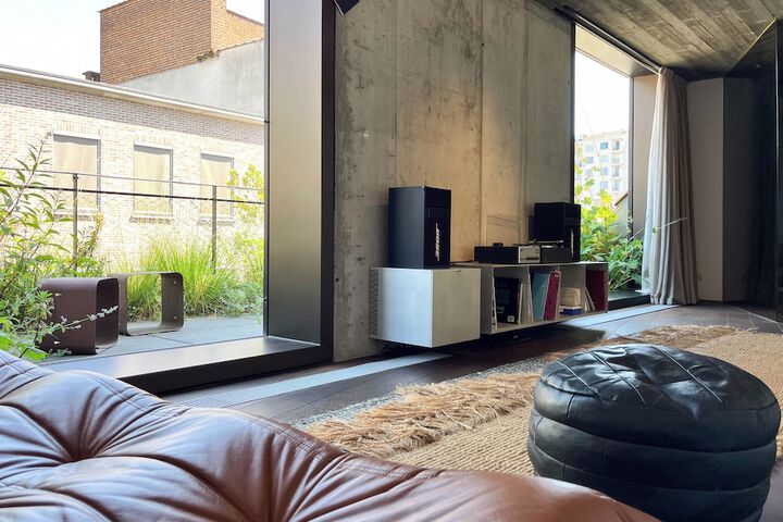 Room 13 of 37