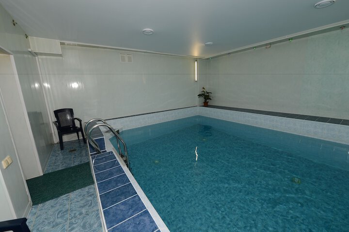 Pool 53 of 82