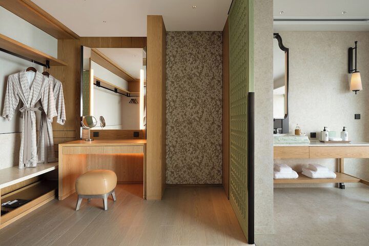Room 37 of 110