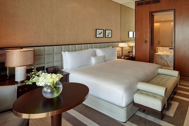Room 30 of 172