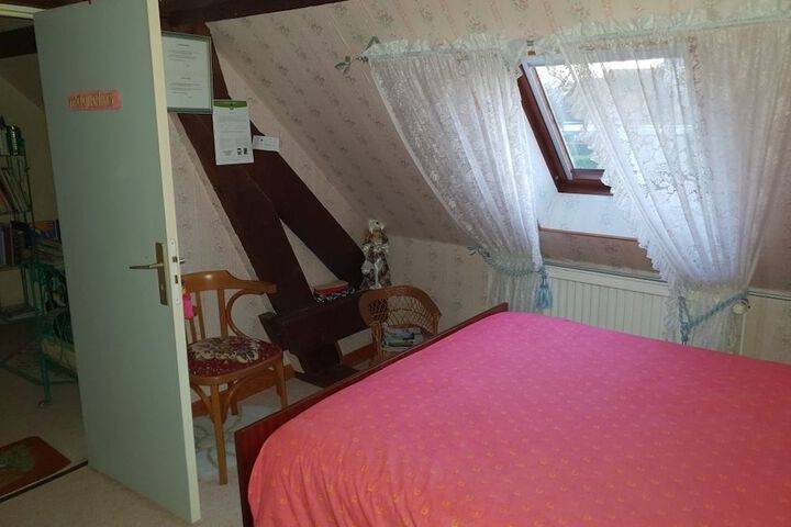 Room 2 of 4