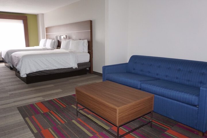 2 Queen Beds (4 of 8)