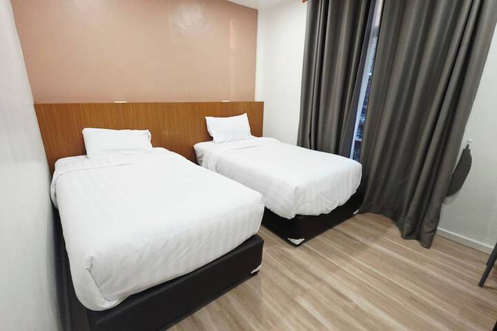 Room 15 of 68