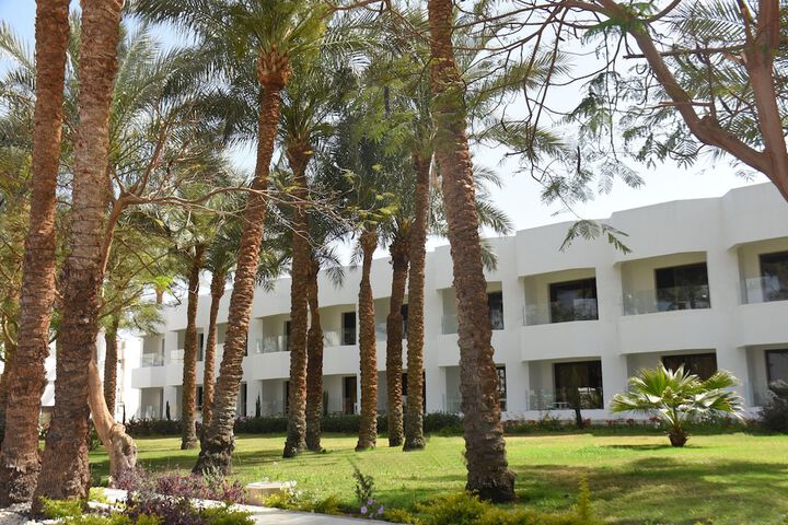 Hotel Exterior 83 of 88