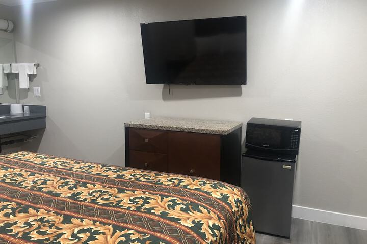 Standard | King Bed (5 of 27)