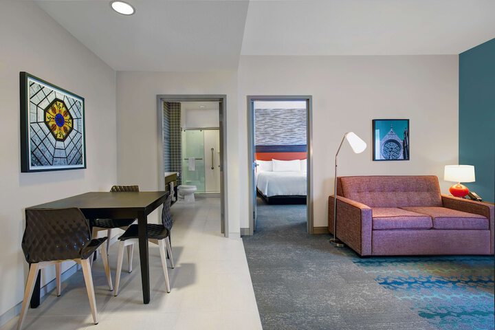 2 Queen Hearing Accessible Studio Suite (5 of 17)