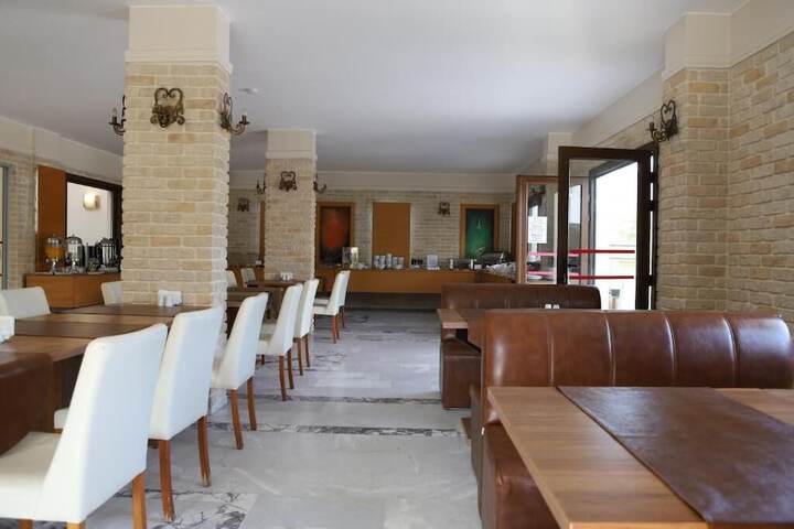 Dining Photos