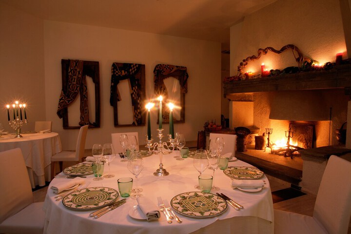 Dining 50 of 77