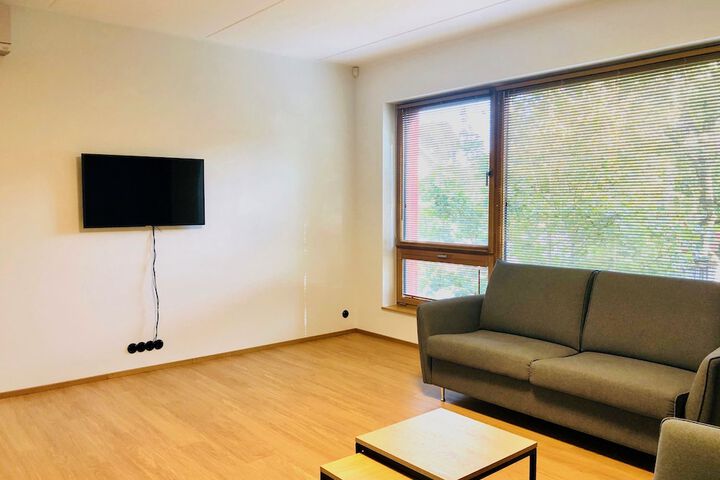Room 43 of 60