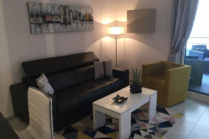 Room 2 of 9