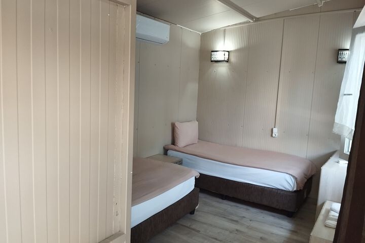 Room 19 of 28