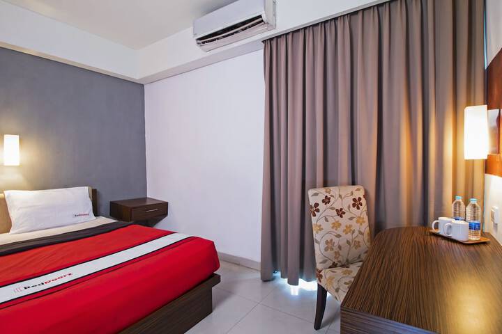 Room 16 of 22