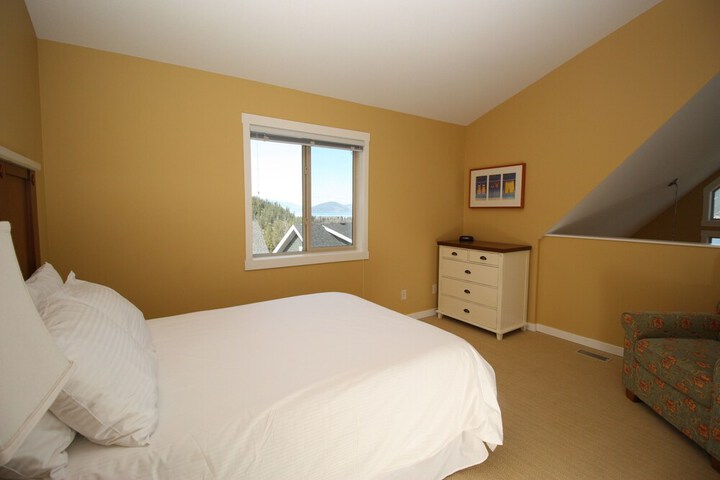 Room 36 of 543