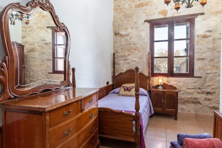 Room 7 of 42