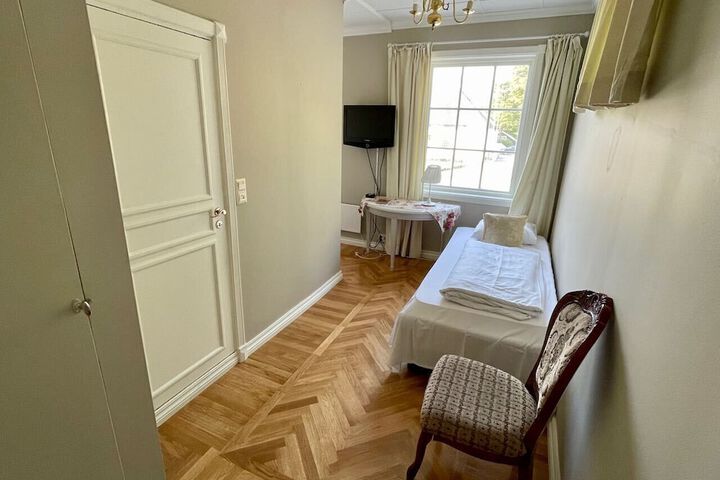 Room 20 of 135