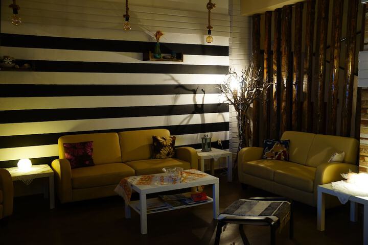 Room 28 of 84