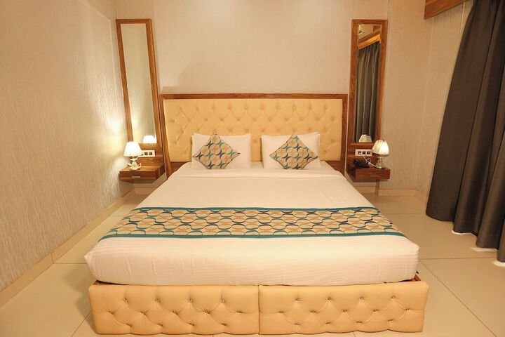 Room 29 of 77