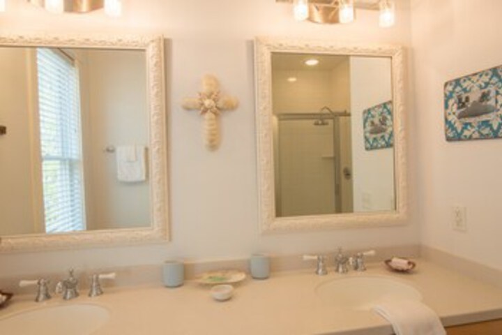 Room 4 of 27